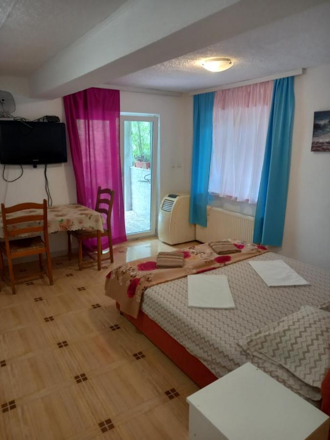 Bugenvilija Budva Exterior foto