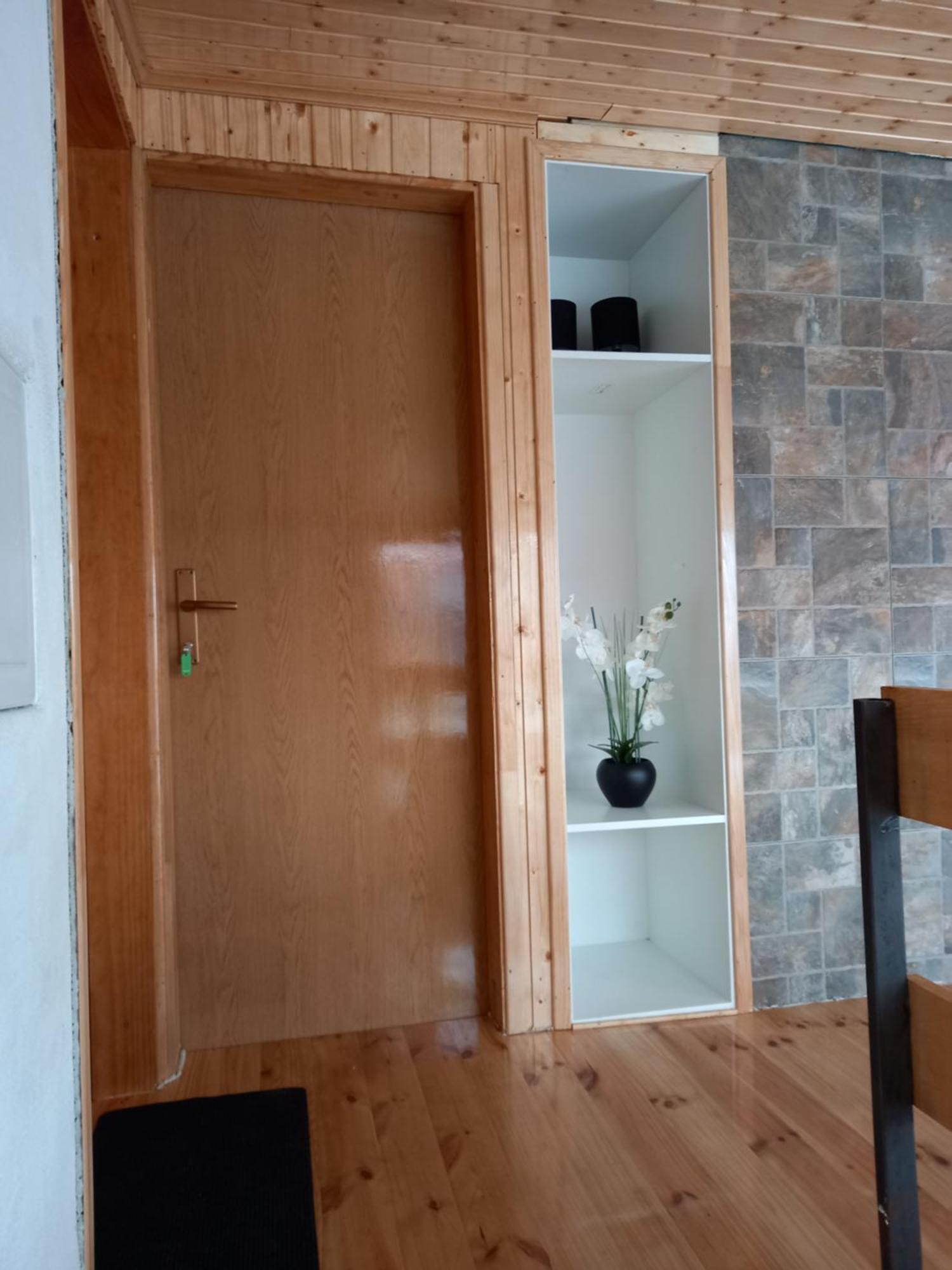 Bugenvilija Budva Zimmer foto